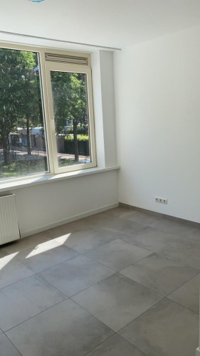 Nette nieuwe ruime studio te huur aan de Vermeulenstraat in Tilburg Noord