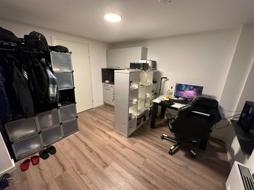 Gemeubileerde studio 2.06 met aparte slaapkamer aan de Poirtersstraat in Tilburg te huur